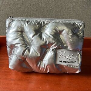 Restyling New Beauty Quilted Puffy Silver Cosmetic Bag Great Condition